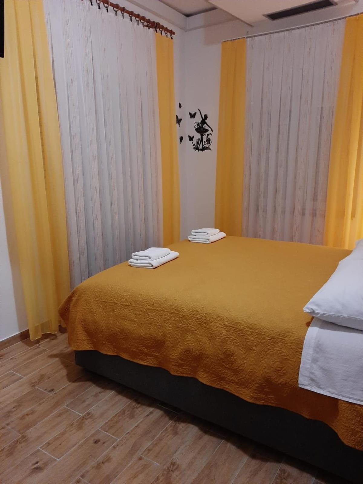 Guest House Renata Zadar Zewnętrze zdjęcie